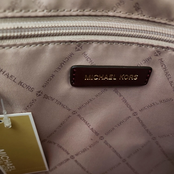 New! Michael Kors Hamilton 2 Way Satchel In Gorgeous Oxblood Color! Giftable! - Picture 7 of 8